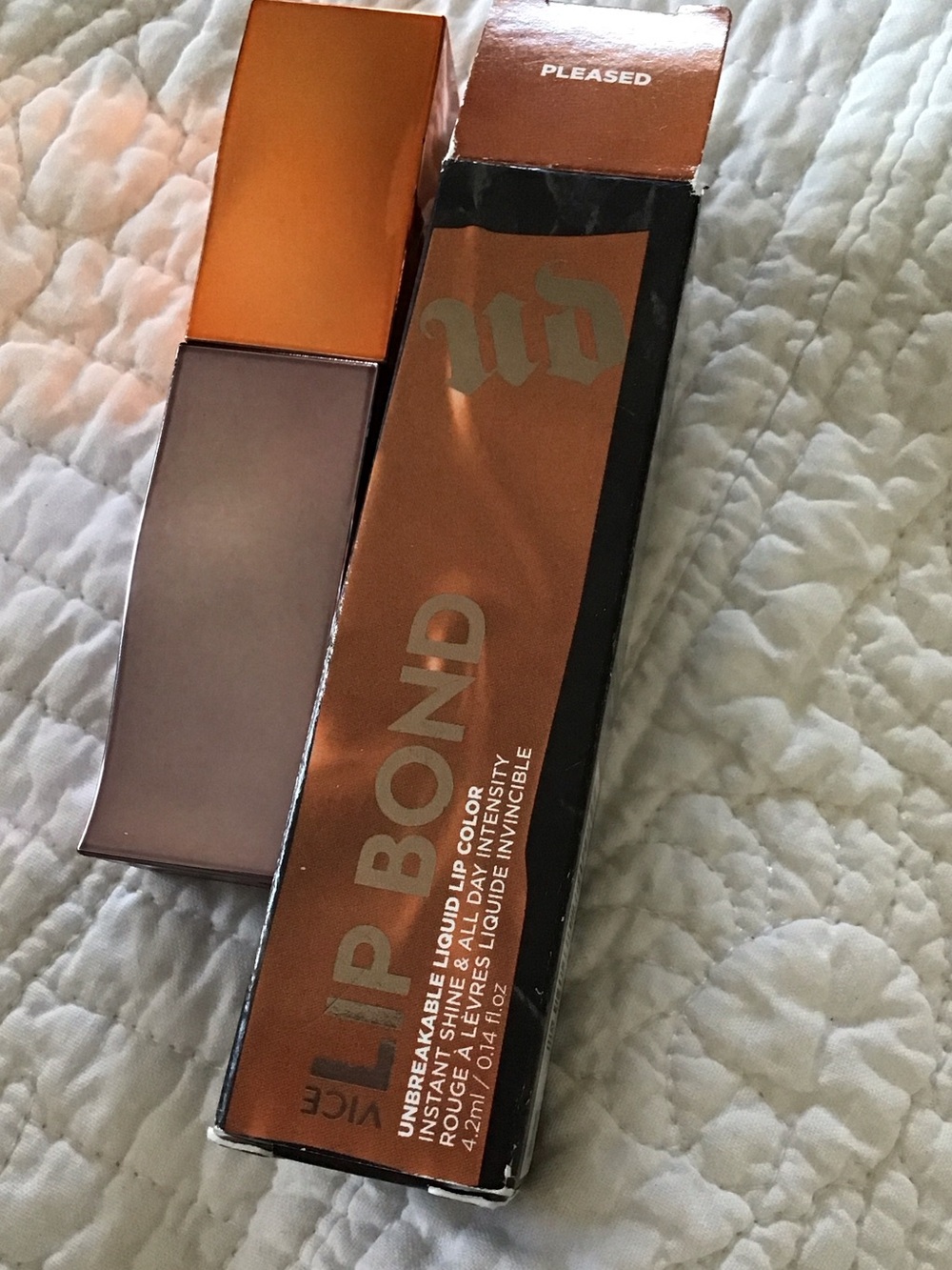 New Urban Decay Lip Bond Instant Shine Liquid Lipstick Pleased